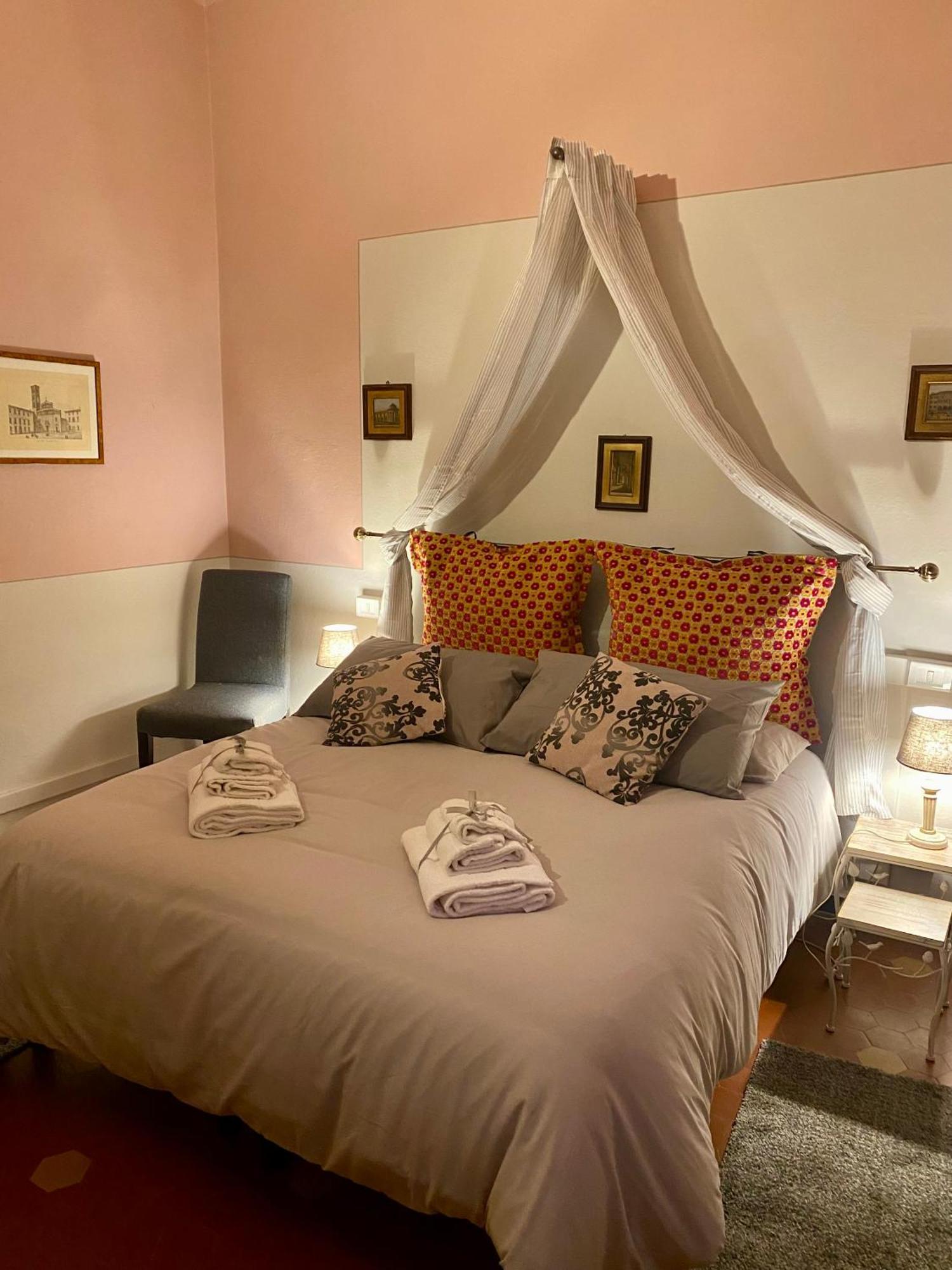 Guest House Santa Giustina Lucca Centro Storico Екстериор снимка