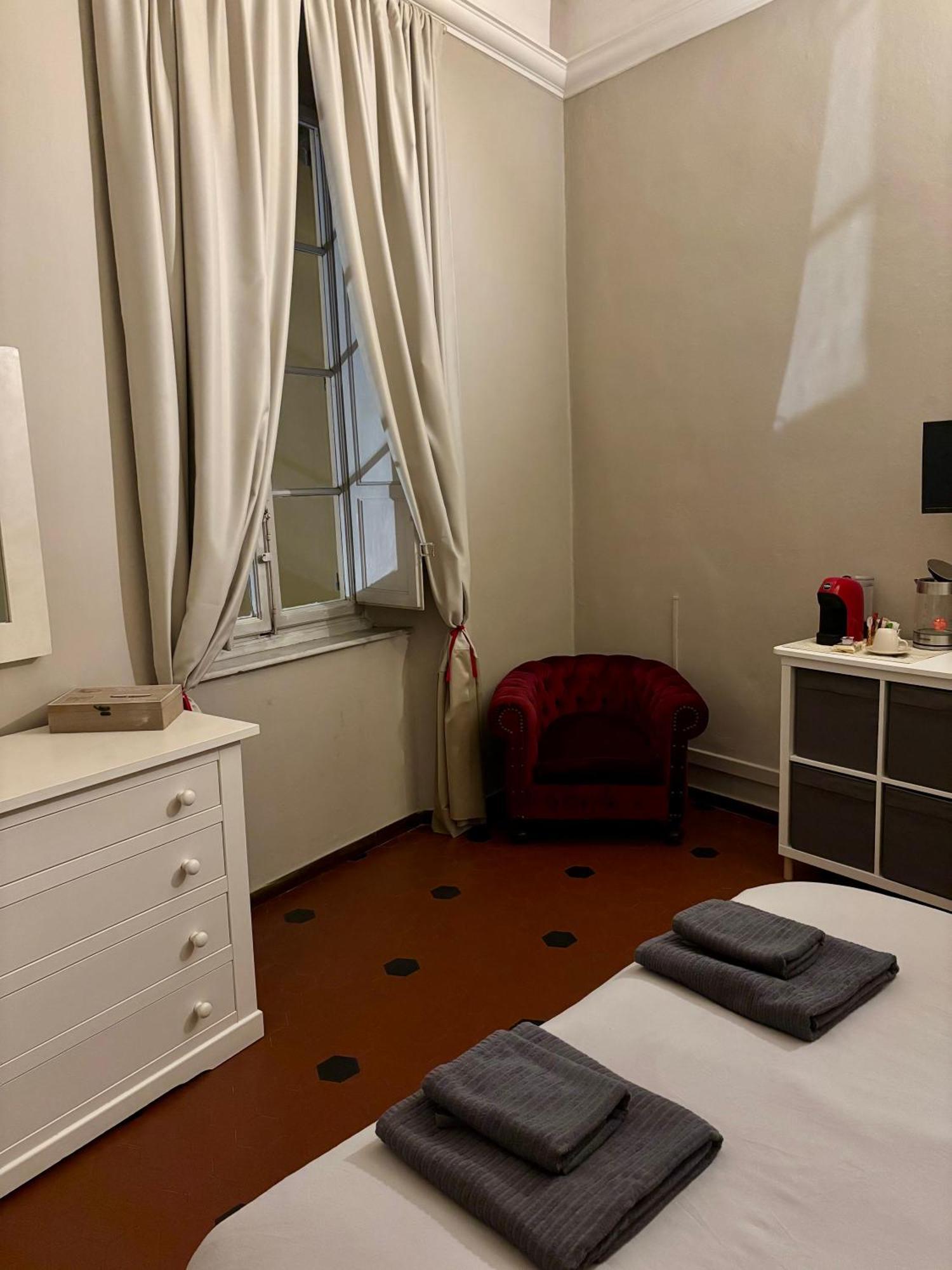 Guest House Santa Giustina Lucca Centro Storico Екстериор снимка